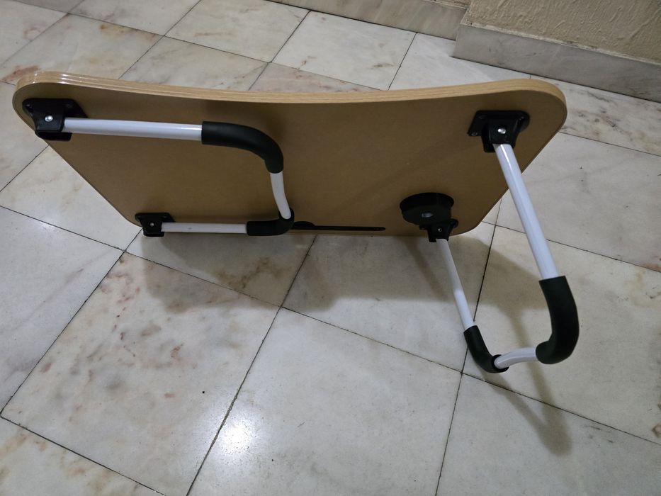 Mesa para refeição na cama