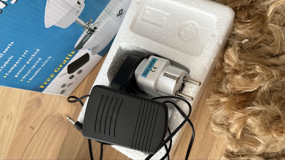 Міні швейна машинка 4 в 1 Mini Sewing Machine SM-201