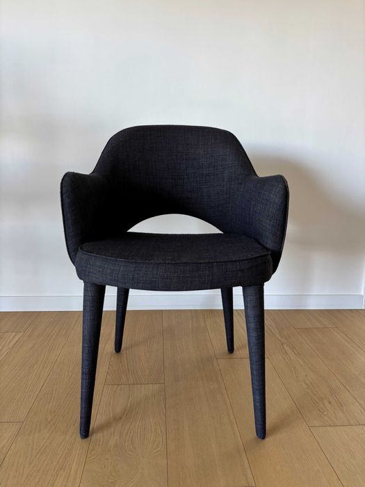 Cadeiras modelo Dreyfuss (AREA)