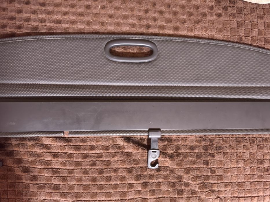 Продам задню полку, шторку (ролета) багажника Hyundai Santa fe 2