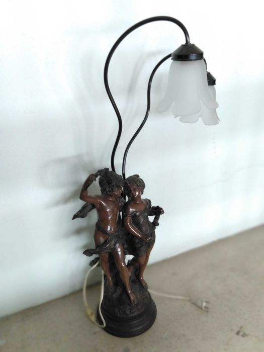 Candeeiro com estatueta "Couple d'enfants" Augustin Moreau-Vauthier