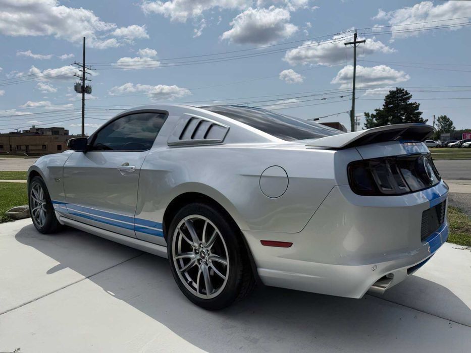 Ford Mustang      2014