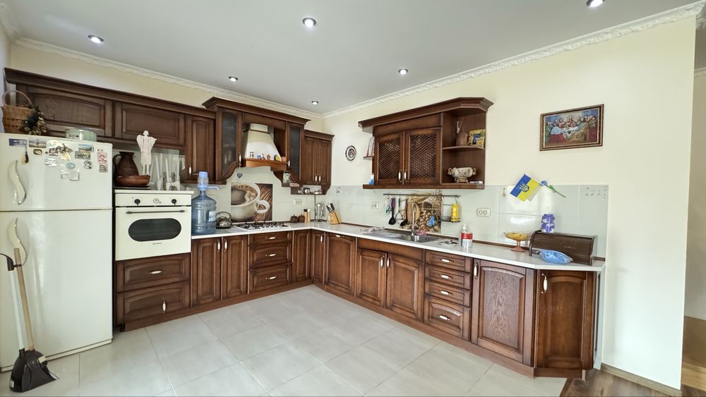 Продаж будинку с Крилос 25 км від м Івано-Франківська