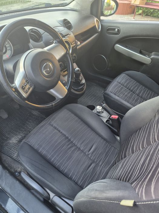 Sprzedam samochód Mazda 2