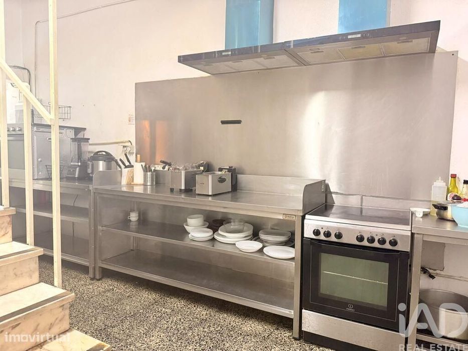 Café / snack-bar em Quarteira de 145,00 m2