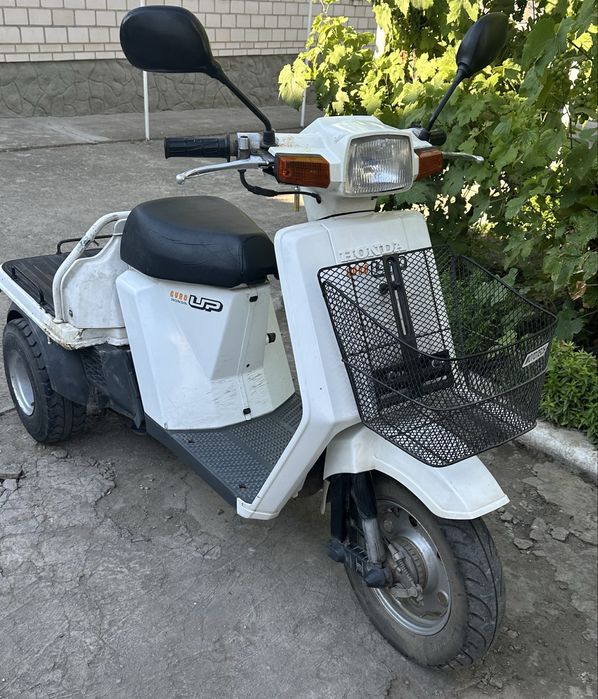 Мопед Honda Gyro Up