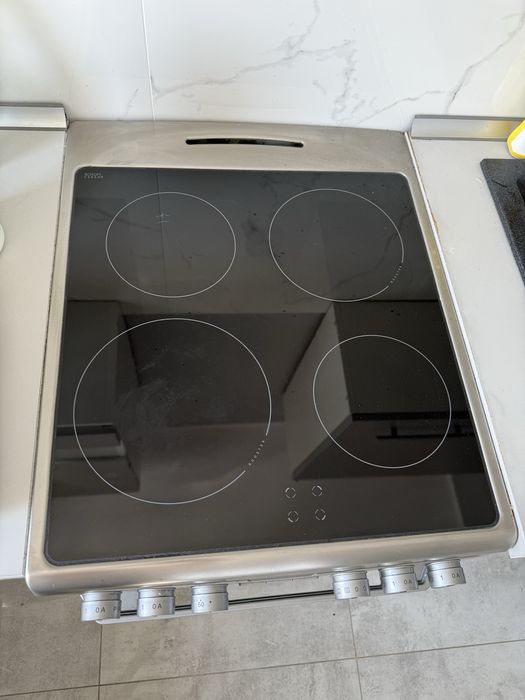 Kuchenka wolnostojaca ceramiczna Amica - elektryczna