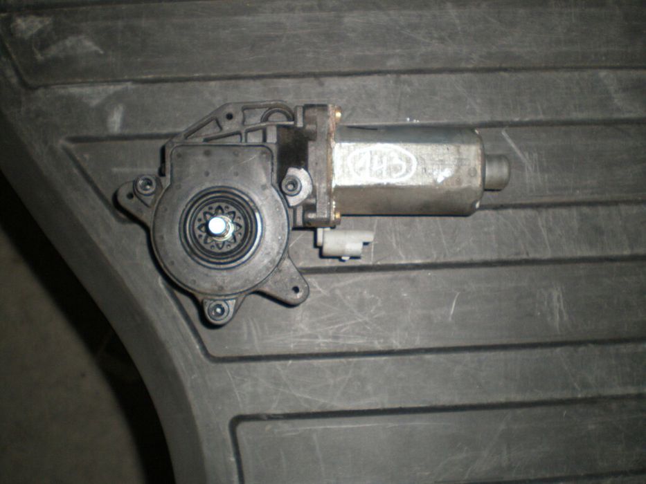 Motor vidro frente esquerdo PEUGEOT 206+ (T3E)