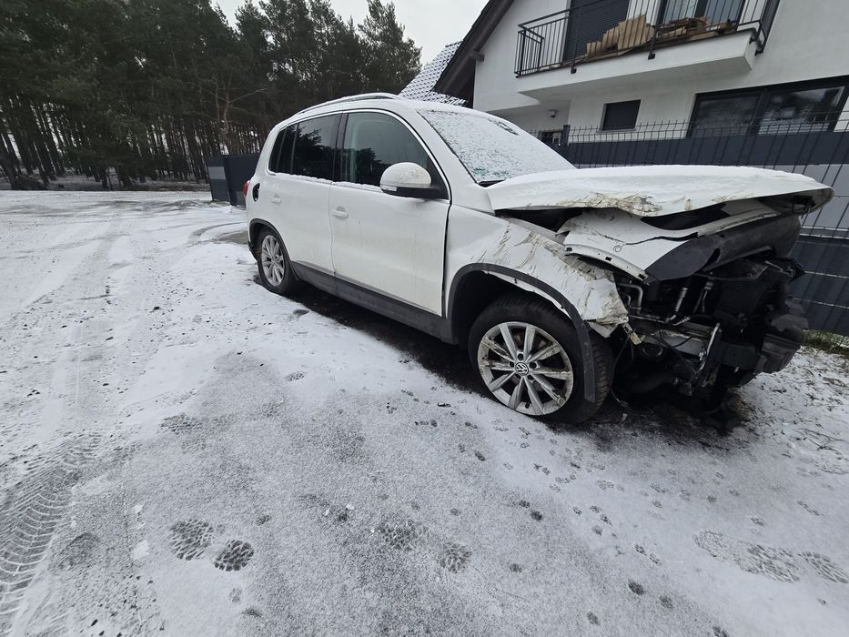 Volkswagen Tiguan 2.0 TDI, DSG, 2012 r. 4x4, uszkodzony.