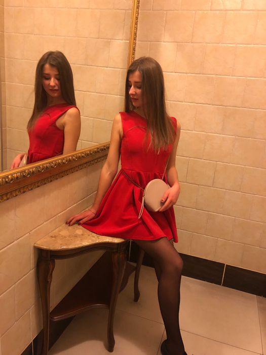 Червона сукня міні-плаття