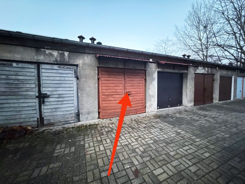 Garaż na  motocykle   lub cały do wynajęcia