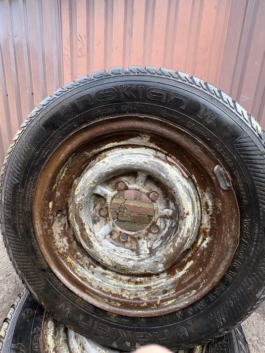 Гума с диском, резина NOKIAN W195 60 R15
