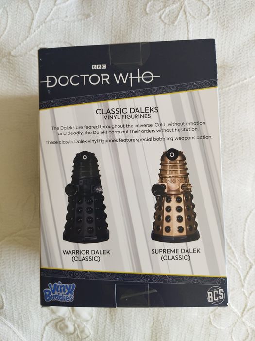 Figura colecionável "Doctor Who Vinyl Buddies" de um Dalek clássico