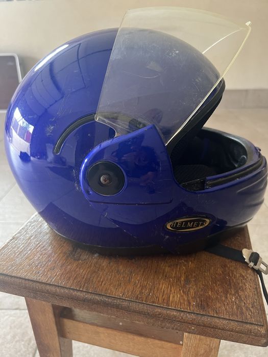 Мото шлем. В доброму стані .