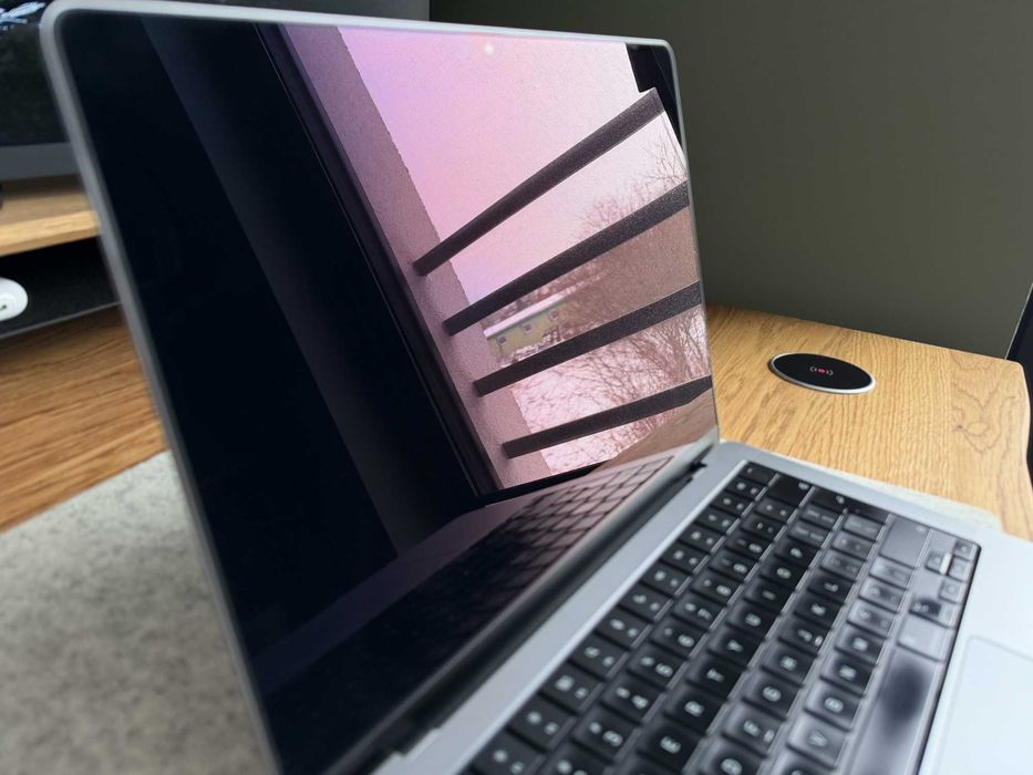 Macbook Pro M1 Pro 14" 2021 16GB RAM 512GB SSD Space Grey stan idealny