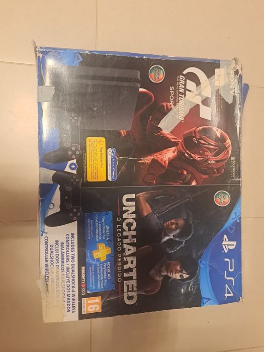 Playstation 4 + comandos + jogos PS4