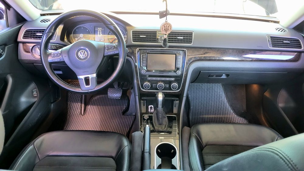 нефарбован  2015 VW PASSAT 2.0tdi АКП Шкіра