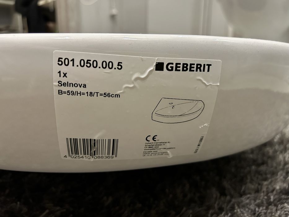 Umywalka narozna Geberit