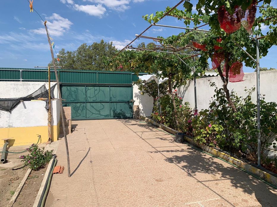 Moradia em Ermidas-Aldeia