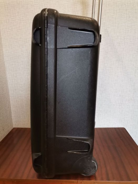 American tourister 70см валіза велика чемодан большой пластиковий
