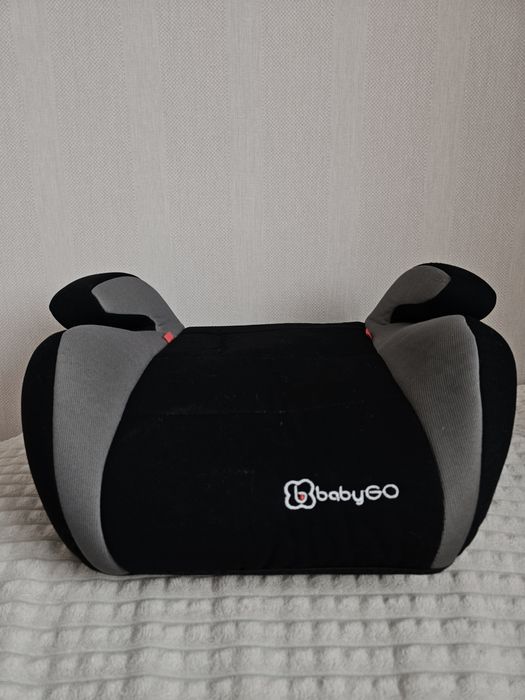 Автокрісло (бустер)