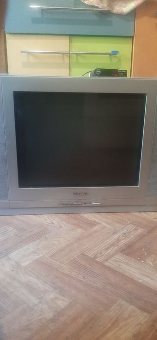 Тедевизор Samsung 54см+приставкаТ2