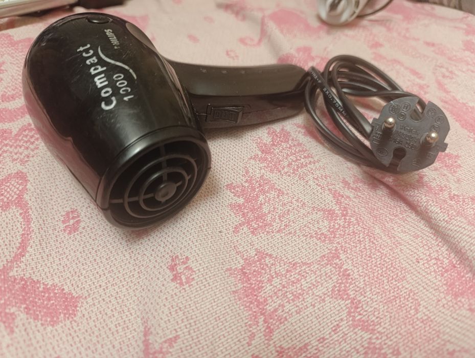 Фен, плойка, насадки фена.