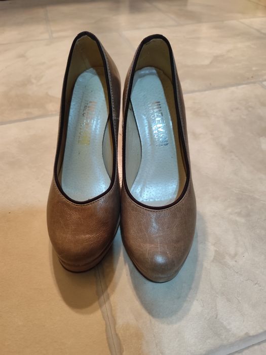 Buty na szerszym obcasie