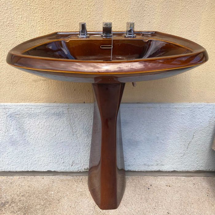 Loiças Sanitárias Castanhas (Anos 80)