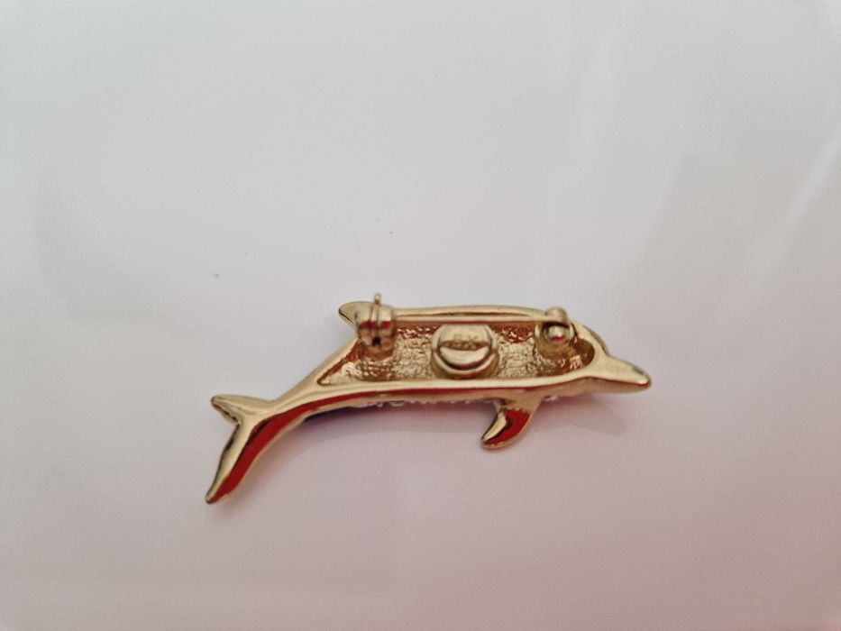 Broszka delfin z kryształkami