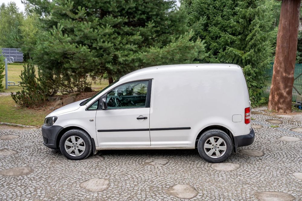 Volkswagen Caddy Furgon (Van) / 1.6 Tdi 75Km / Manual  / Salon Pl