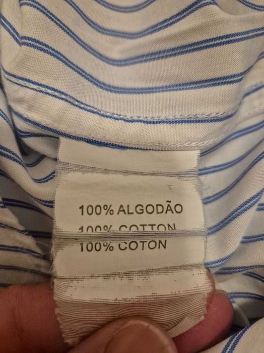 Camisa de homem às riscas azuis e brancas Vitrine