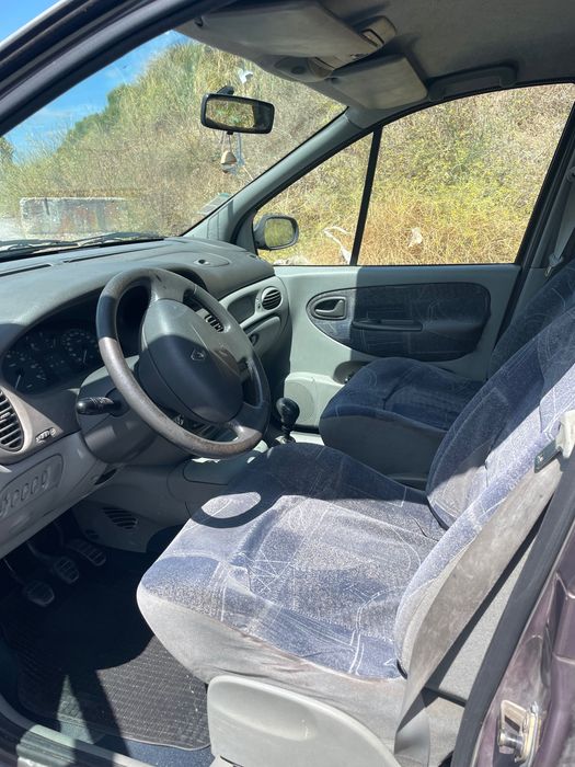 Renault Scenic em bom estado
