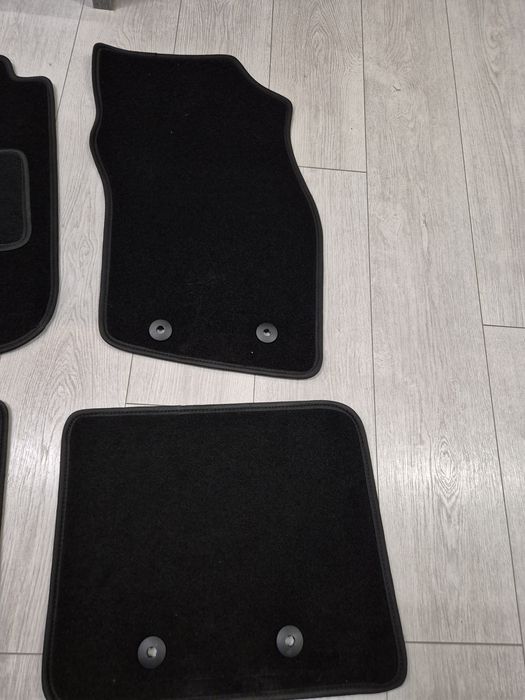 Dywaniki volvo s/v 40