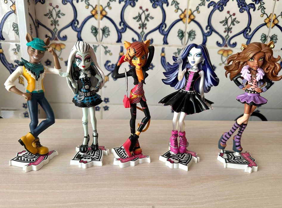 Banda desenhada Monster High bonecas revistas coleçao bd