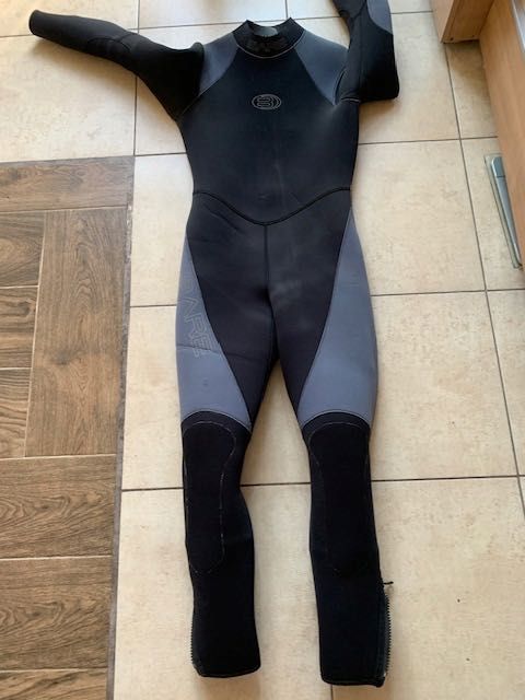 Skafander nurkowy +ocieplacz kaptur Pianka neoprenowa M BARE ARCTIC 7m