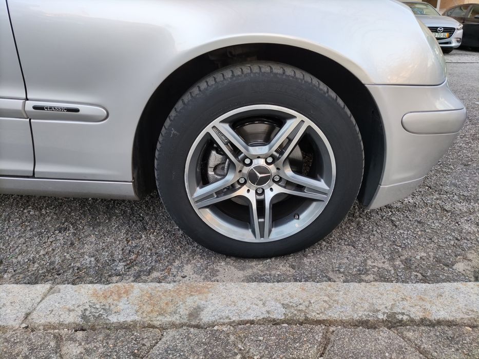 Carrinha Mercedes C220