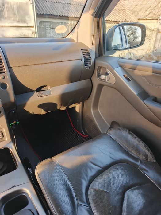 Продам nissan navara d40