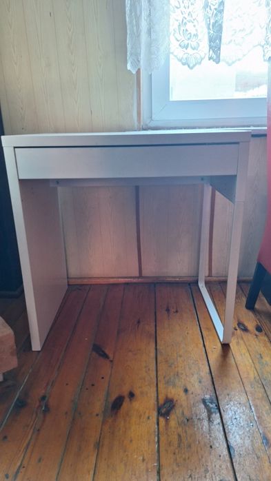 Białe biurko ikea możliwy dowóz