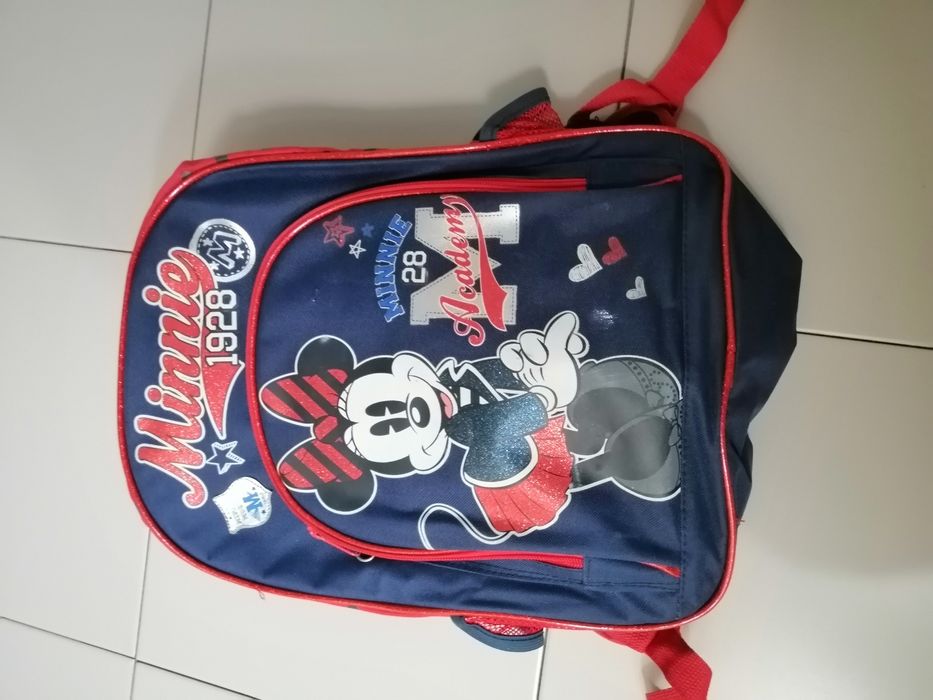 Mochila minne+base secretaria+saco de piscina+relógios