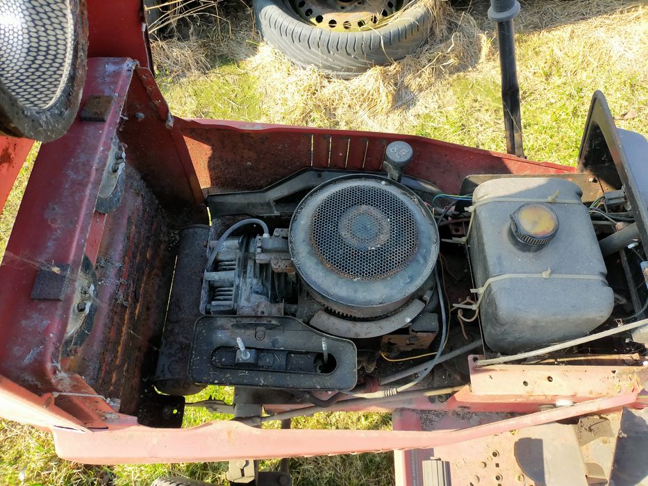 Traktorek kosiarka do naprawy