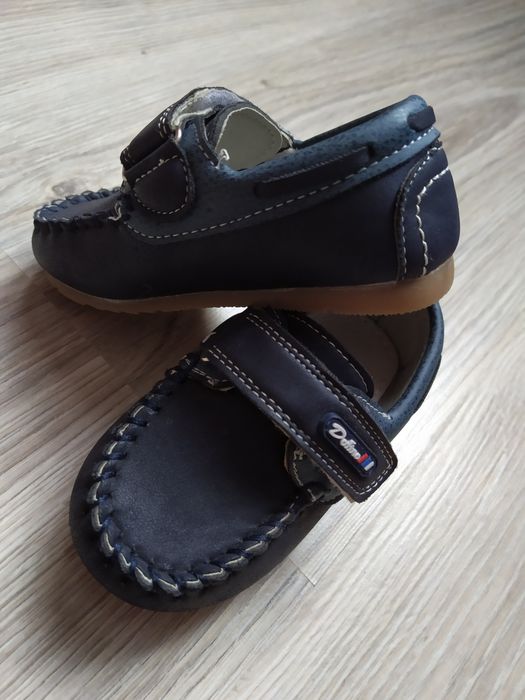 Туфлі, мокасіни.