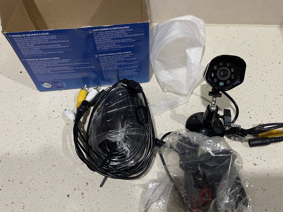 Câmara de vigilância com infravermelhos NOVA