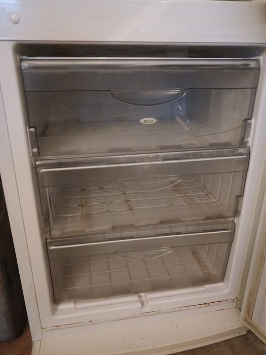 Продам холодильник Атлант  двухкомпрессорний