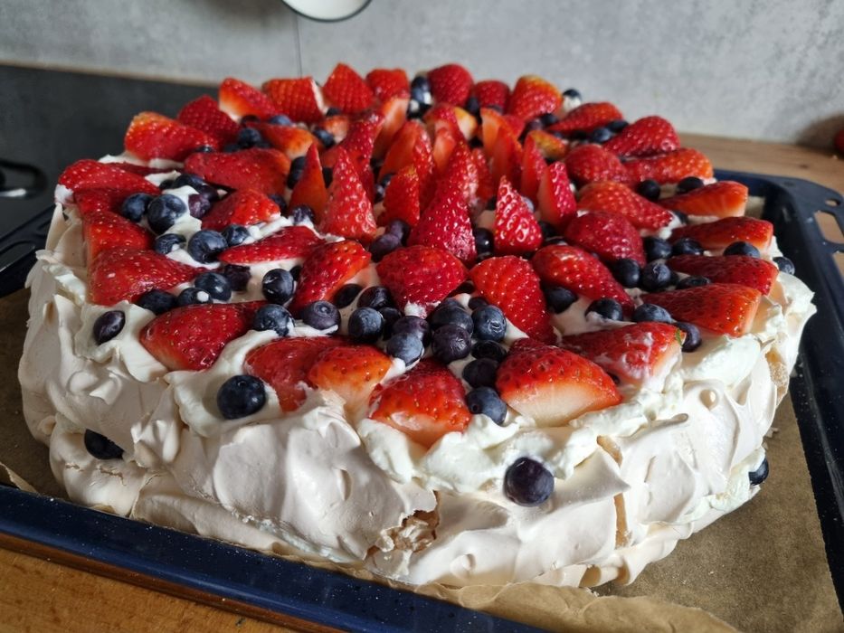 Beza Pavlowa tort ciasto deser
