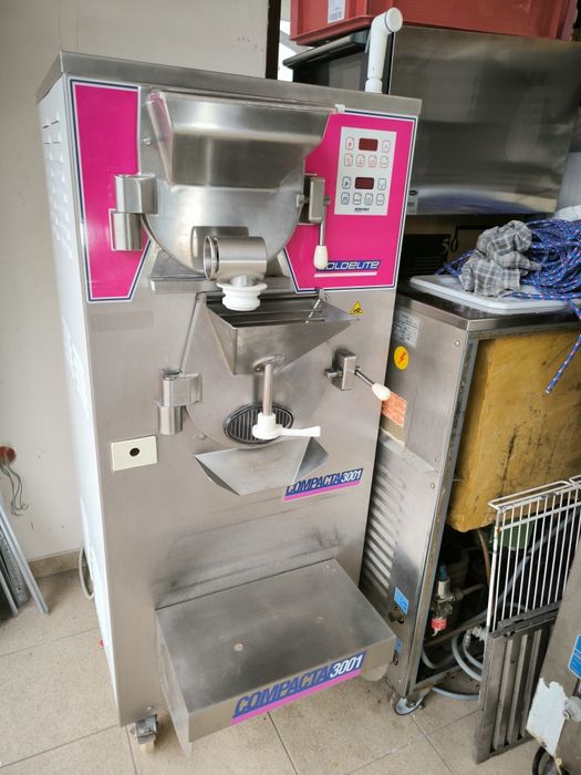 Maszyna do produkcji lodów Coldelite 3001.
