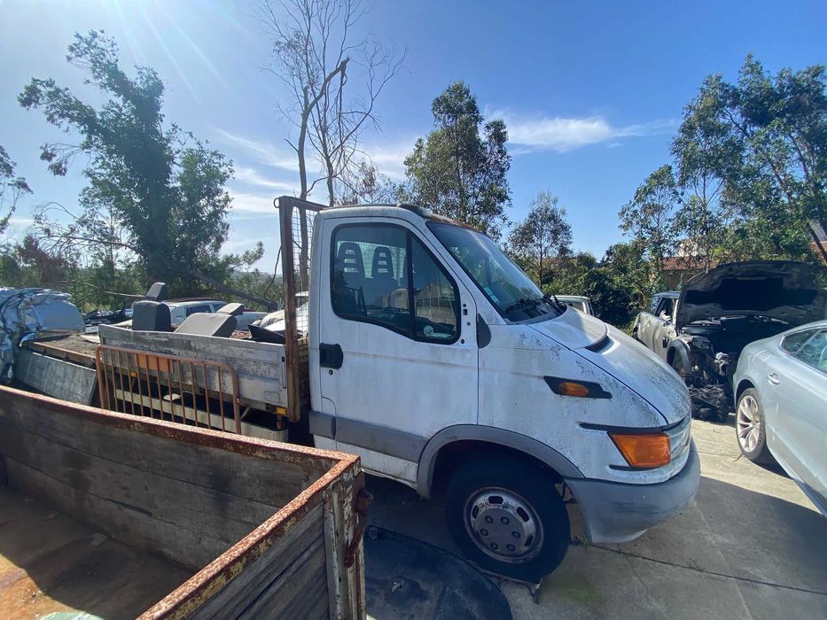 Iveco Daily 50C15 2.8 2002  Cabine Simples Estrado em Ferro PARA PEÇAS