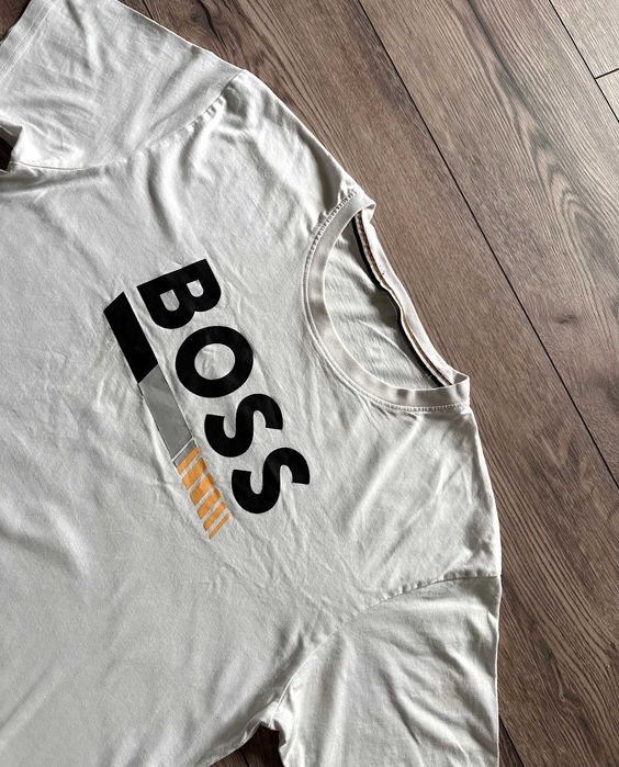 T-shirt Koszulka Hugo Boss Biała Srebrne logo r. M