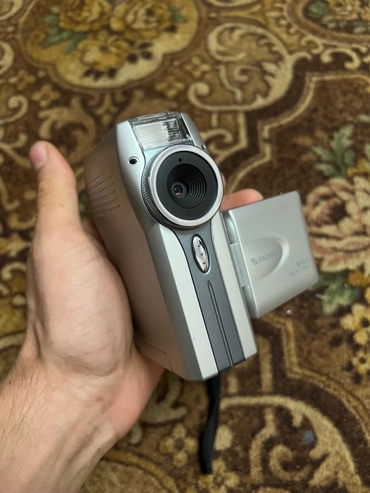 Fujifilm Digital MV-1 мильниця камера