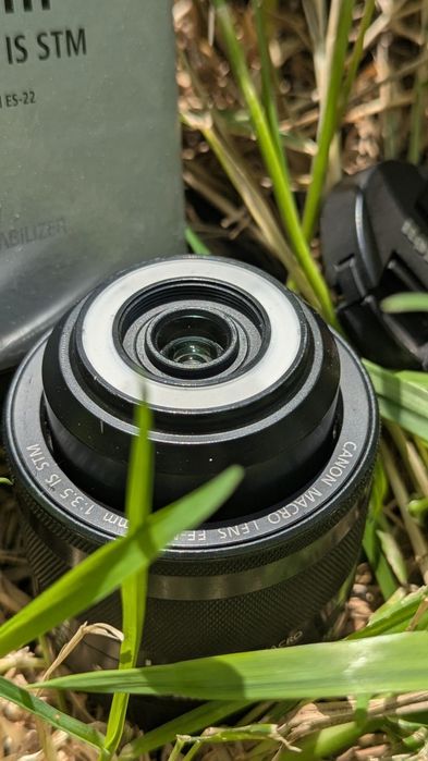 Об'єктив з стабілізацією Canon EF-M 28mm f/3,5 Macro IS STM та перехідник ef-eos M viltrox